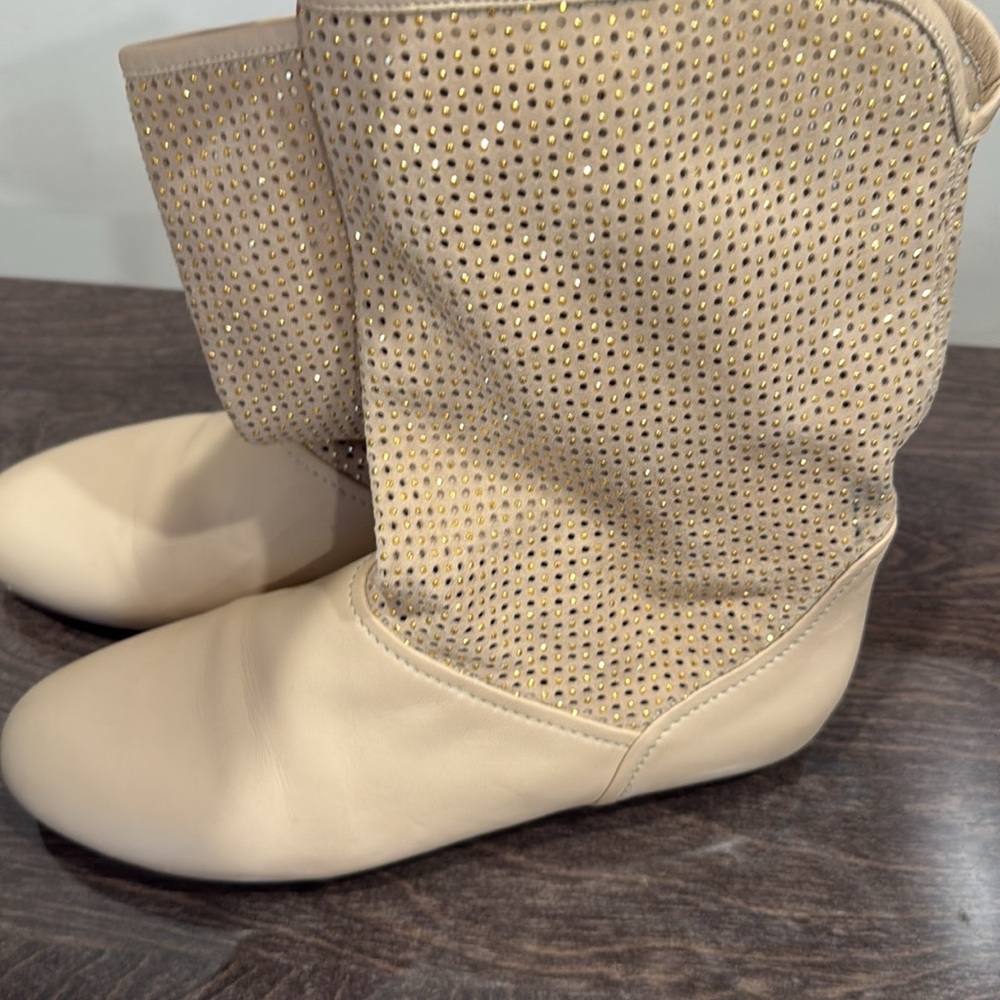 Vero Cuoio Beige Studded Ankle Boots